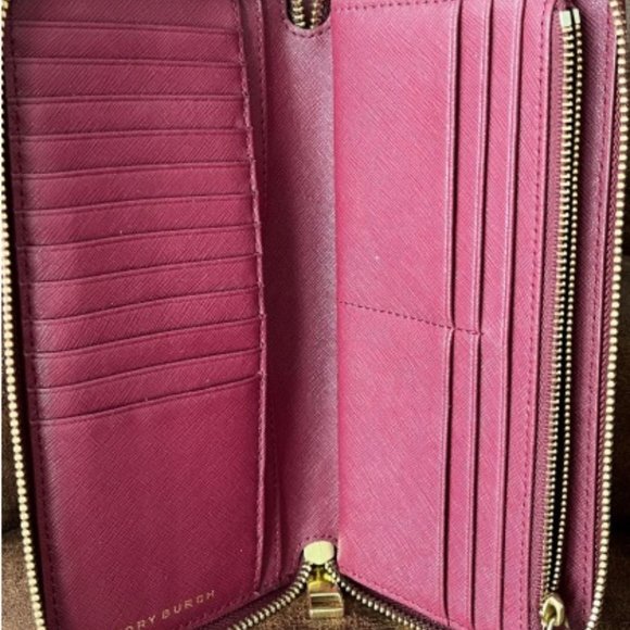 Authentic Tory Burch Emerson Full Size Zippy Wallet with Wristlet - Picture 6 of 9